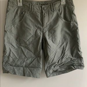 North Face shorts size 6